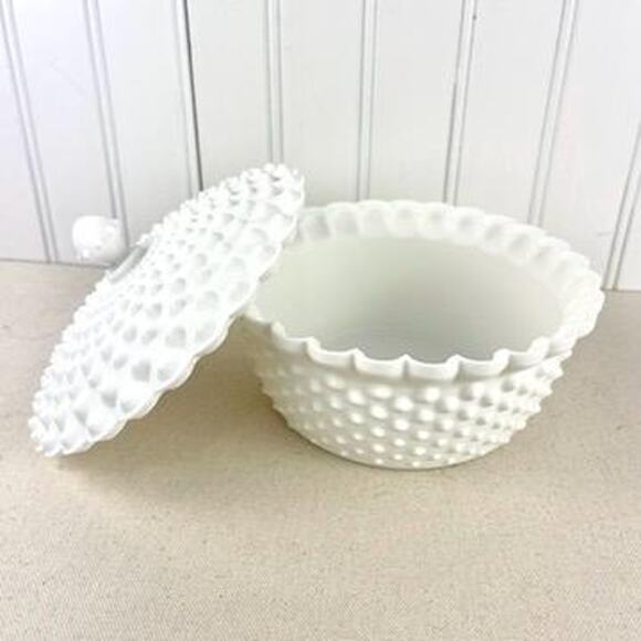 White Hobnail Lidded Bowl, Decorative Bowl with Scalloped Edge, Vintage Inspired - Picture 3 of 10